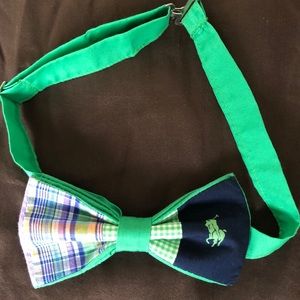 Polo bow tie (pre-tied).